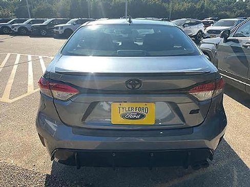 Used 2023 Toyota Corolla SE FWD image 4