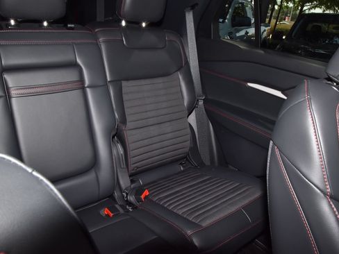 Certified 2025 Ford Explorer ST-Line RWD image 22