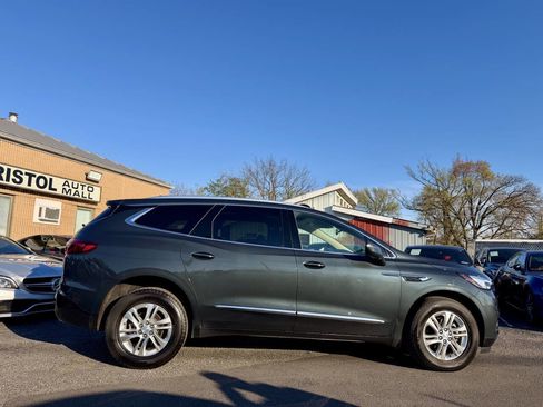 Used 2020 Buick Enclave Essence image 3