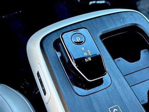 Certified 2024 Nissan Ariya FWD image 19