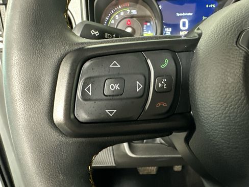 Used 2024 Jeep Wrangler Unlimited AWD/4WD image 13