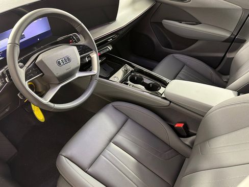 New 2026 Audi Q3 quattro 2.0T image 9