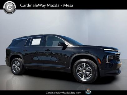 Used 2025 Chevrolet Traverse LT