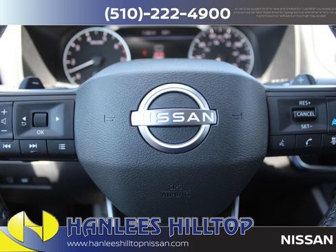 Used 2025 Nissan Rogue SV FWD image 28