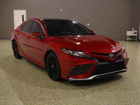 Used 2022 Toyota Camry XSE FWD image 1
