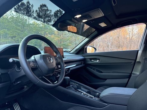 Used 2025 Honda Accord Sport image 22