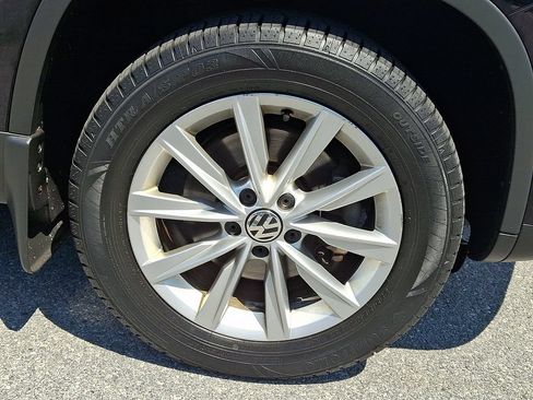 Used 2015 Volkswagen Tiguan SE AWD/4WD image 9
