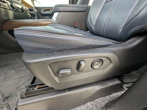 Used 2022 Chevrolet Silverado 1500 High Country w/ High Country Premium Package image 19