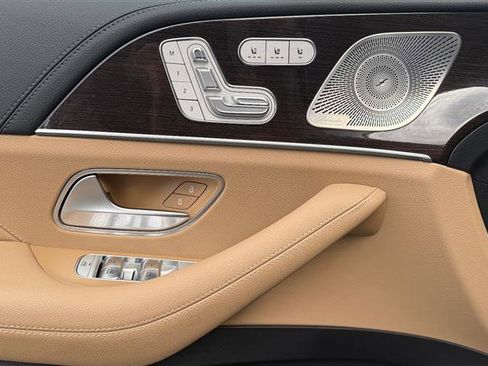 Used 2024 Mercedes-Benz GLS 450 4MATIC w/ AMG Line Exterior image 12