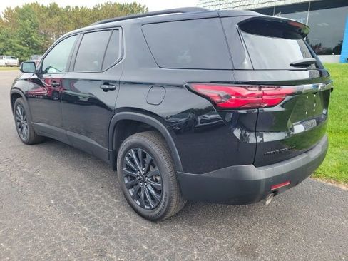 Used 2022 Chevrolet Traverse RS image 8