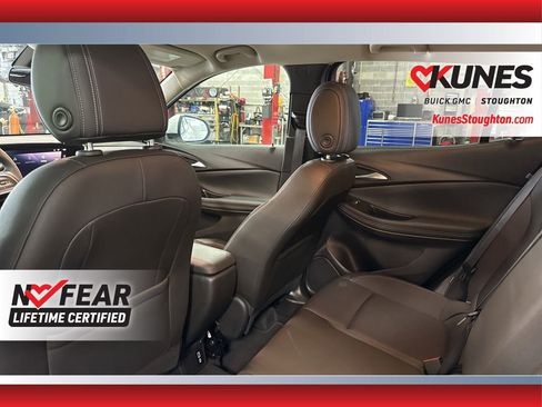 Used 2025 Buick Encore GX Preferred image 39