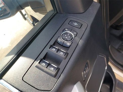 Used 2017 Ford F350 Lariat w/ Lariat Ultimate Package image 19