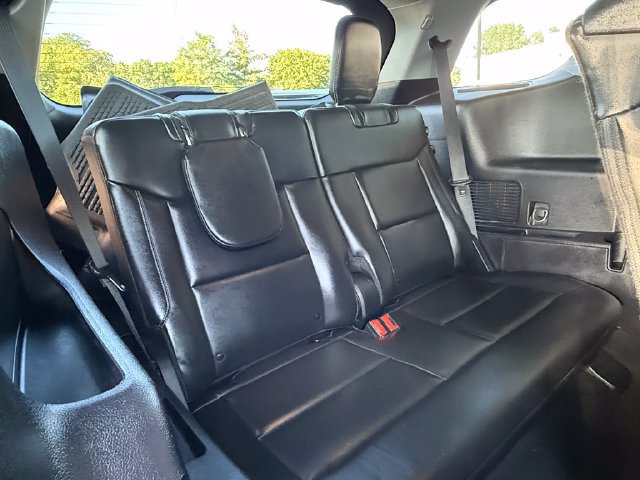 Used 2022 Ford Explorer XLT w/ Equipment Group 202A AWD/4WD image 30