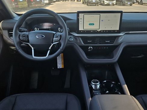 New 2026 Ford Explorer Platinum image 20