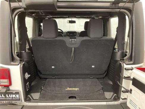 Used 2016 Jeep Wrangler Sport w/ Quick Order Package 24S AWD/4WD image 19