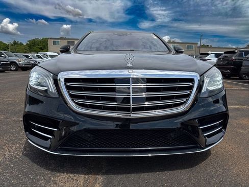 Used 2018 Mercedes-Benz S 560 Sedan image 2