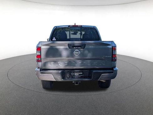 Used 2025 Nissan Frontier SV w/ Tow Package AWD/4WD image 6