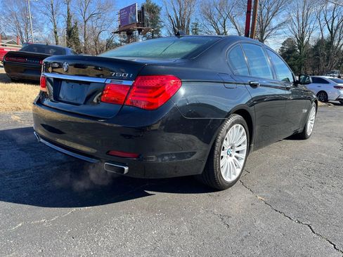 Used 2009 BMW 750i RWD image 7