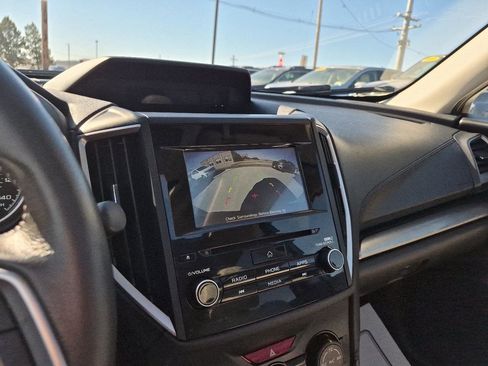 Used 2021 Subaru Forester Premium image 24