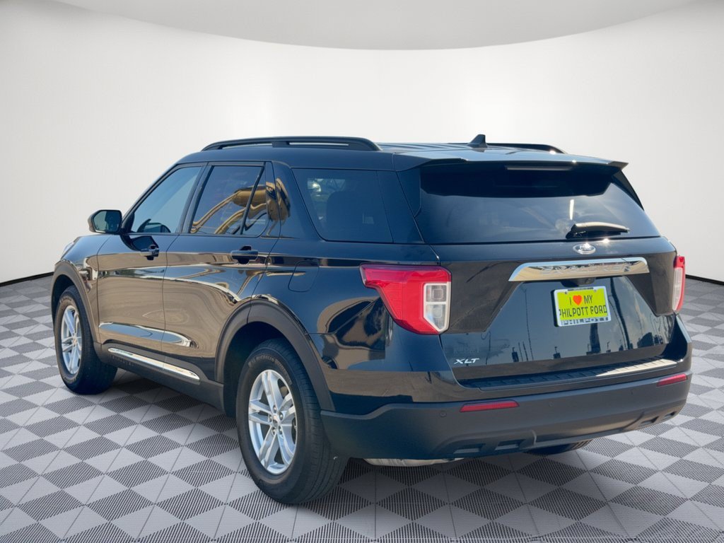 Certified 2023 Ford Explorer XLT RWD image 3