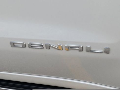 Used 2022 GMC Sierra 1500 Denali w/ Denali Reserve Package AWD/4WD image 38