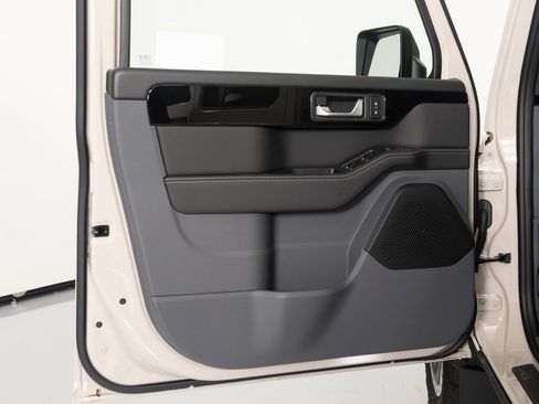 New 2026 INEOS Grenadier Fieldmaster Edition AWD/4WD image 10