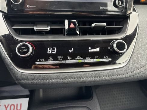 Used 2022 Toyota Corolla SE image 32