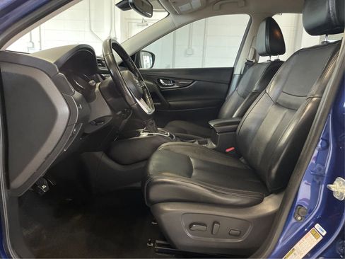 Used 2018 Nissan Rogue SL image 9
