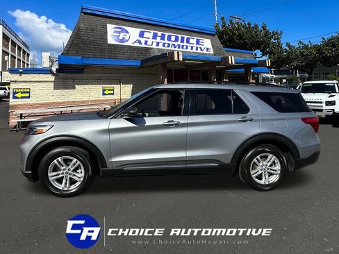 Used 2022 Ford Explorer XLT RWD image 3