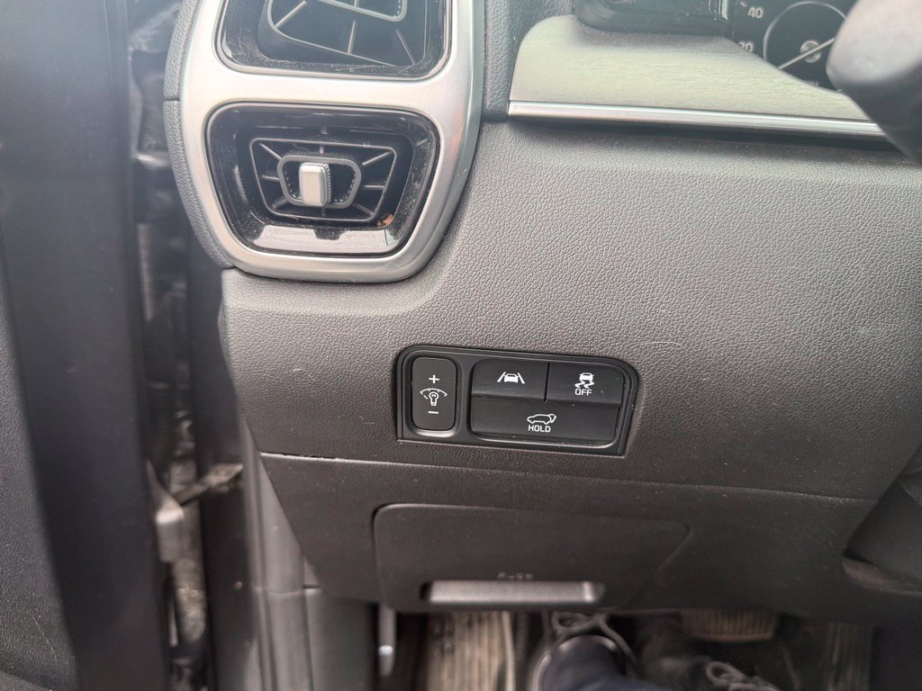 Used 2023 Kia Sorento SX AWD/4WD image 9