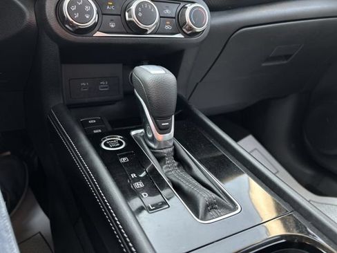 Used 2023 Nissan Kicks SV FWD image 39