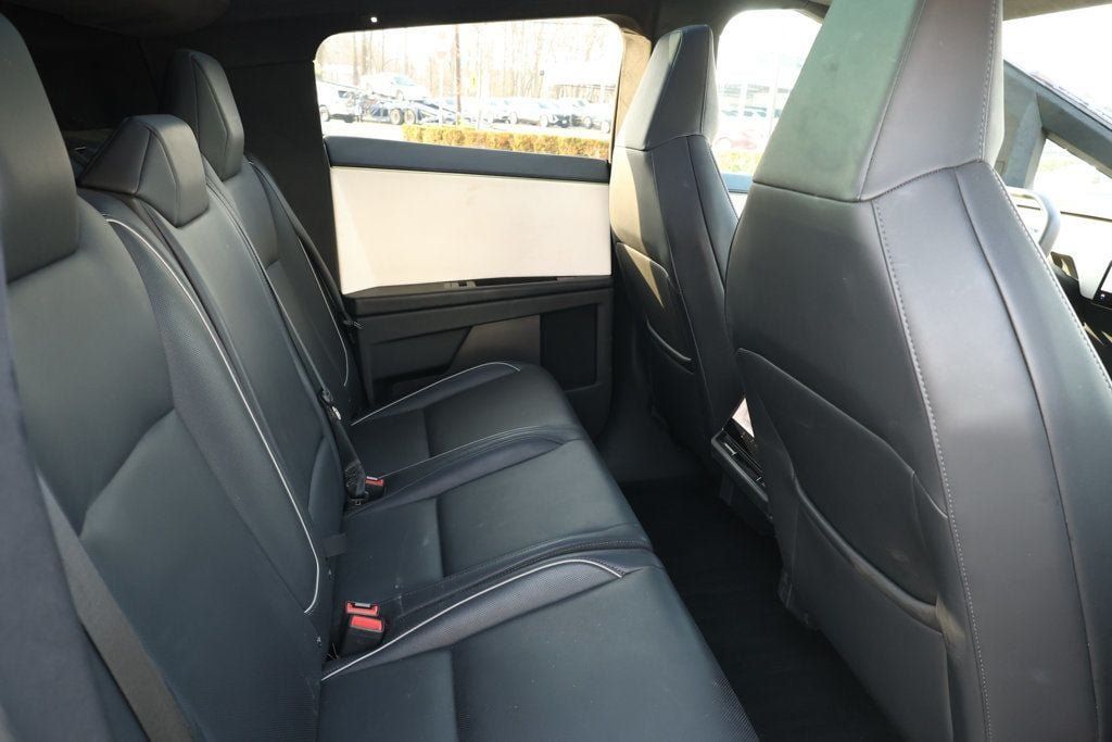Used 2024 Tesla Cybertruck AWD Crew Cab image 25