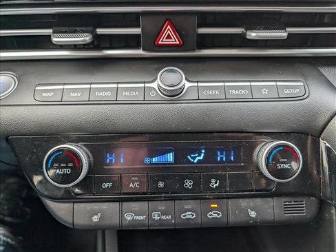 Certified 2023 Hyundai Elantra SEL w/ Convenience Package image 28