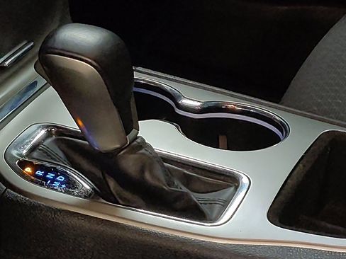 Used 2018 Jeep Grand Cherokee Laredo image 26