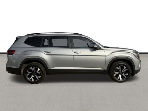 New 2026 Volkswagen Atlas SE image 4