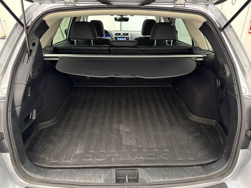 Used 2018 Subaru Outback 2.5i Limited AWD/4WD image 27