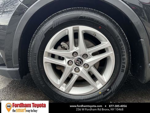 Used 2021 Toyota C-HR LE image 9