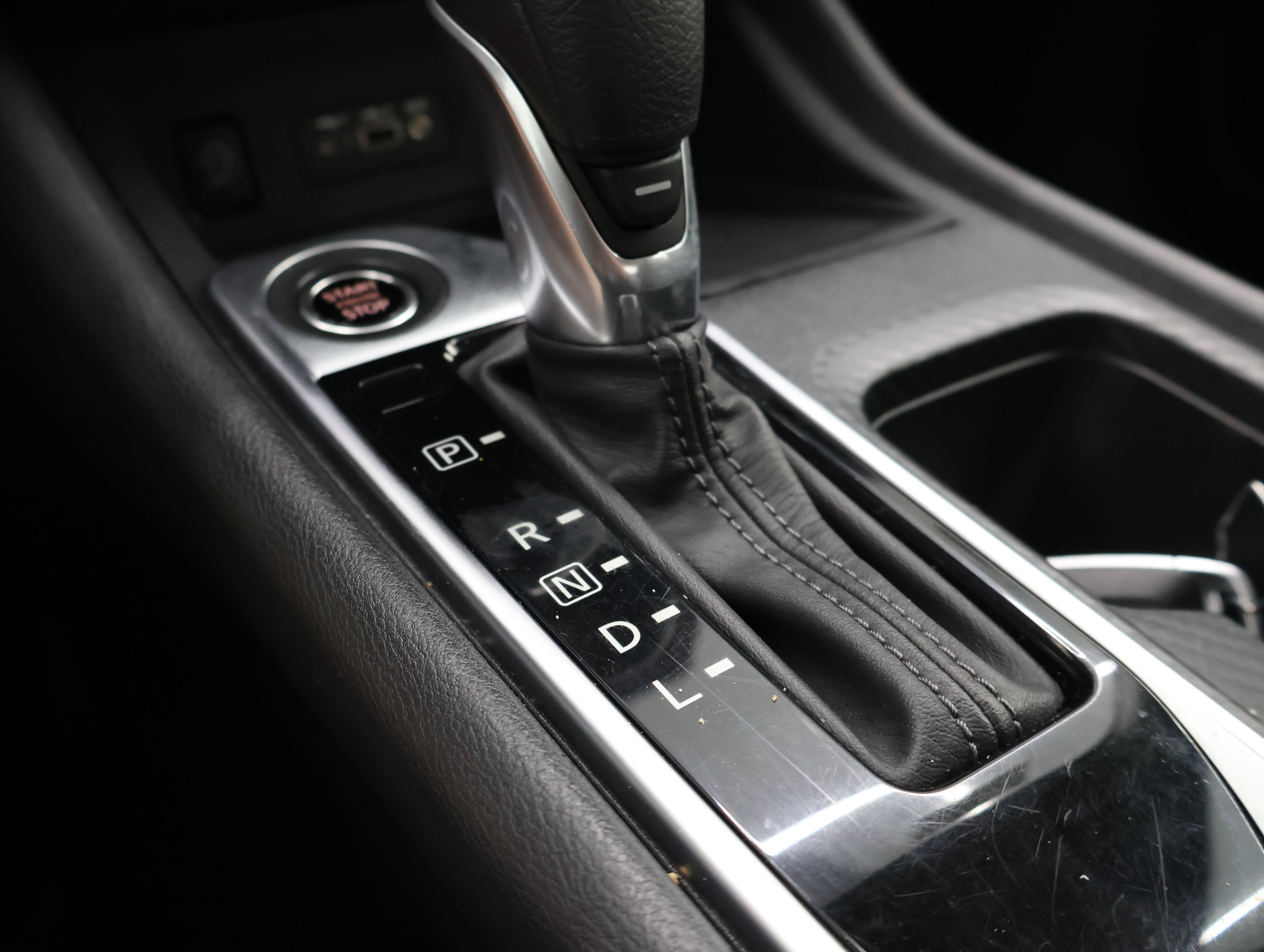 Used 2024 Nissan Sentra SV FWD image 41