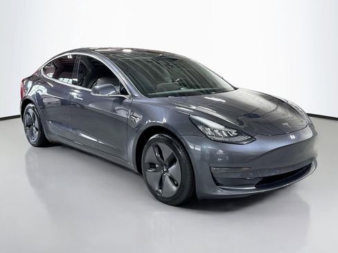 Used 2018 Tesla Model 3 Long Range image 3