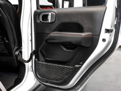 Used 2021 Jeep Wrangler Unlimited Rubicon AWD/4WD image 39