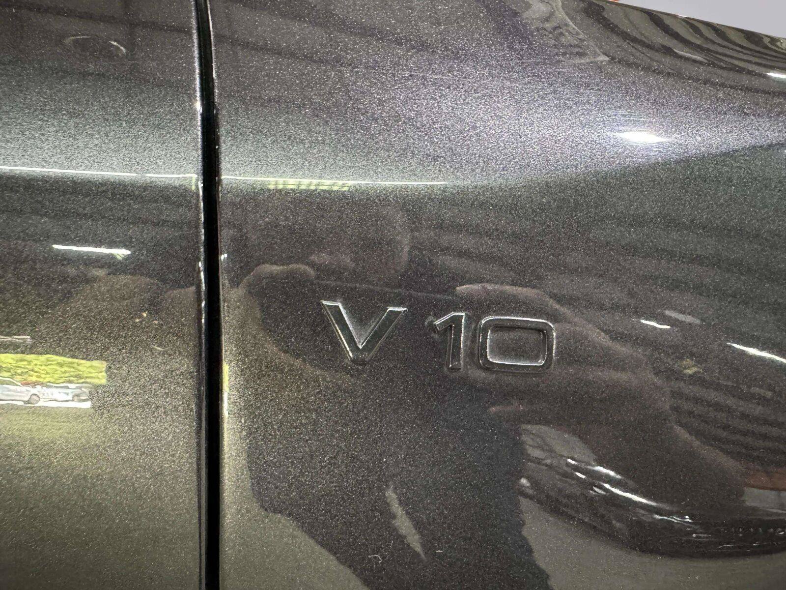 Used 2011 Audi R8 V10 AWD/4WD image 16