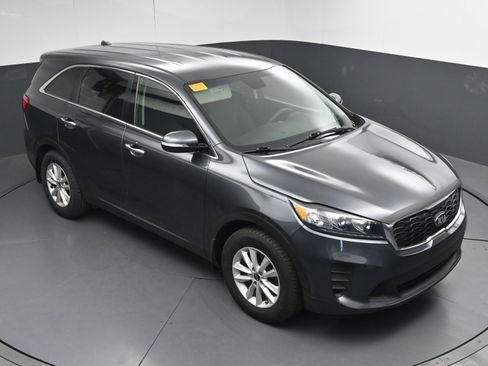 Used 2020 Kia Sorento LX image 35