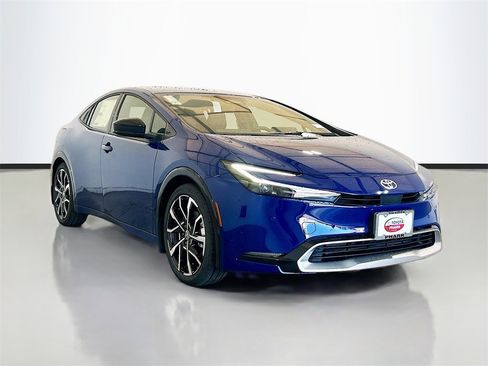 New 2026 Toyota Prius Plug-In Hybrid image 3