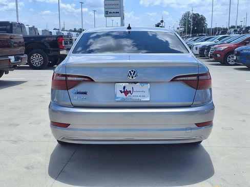 Used 2020 Volkswagen Jetta SE FWD image 7