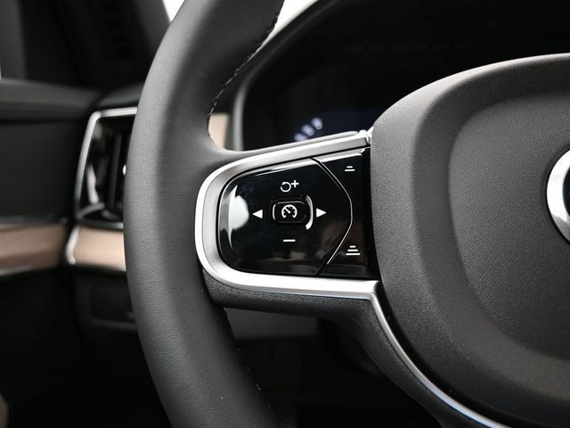 New 2026 Volvo XC90 B6 Core w/ Protection Package Premier AWD/4WD image 26