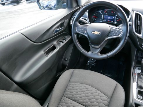 Used 2020 Chevrolet Equinox LT image 9