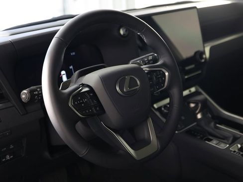 Used 2026 Lexus GX 550 w/ Accessory Package (2T) AWD/4WD image 22