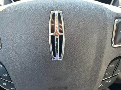 Used 2016 Lincoln MKX Reserve w/ Climate Package image 33