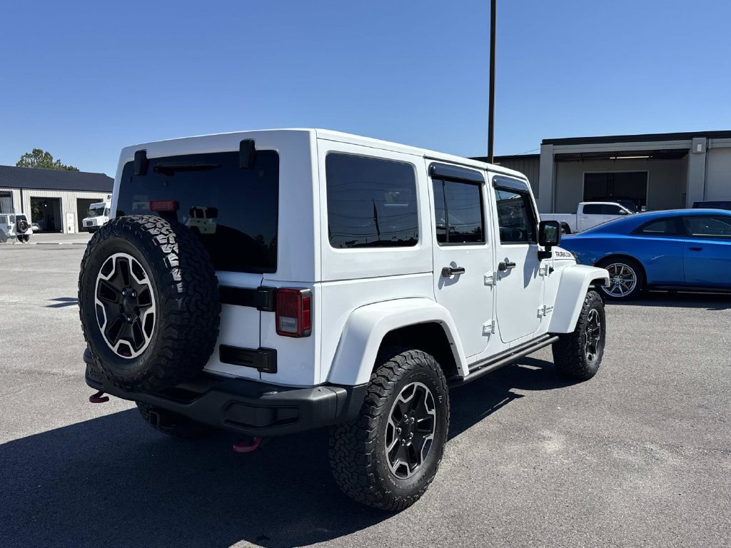Used 2015 Jeep Wrangler Unlimited Rubicon AWD/4WD image 16
