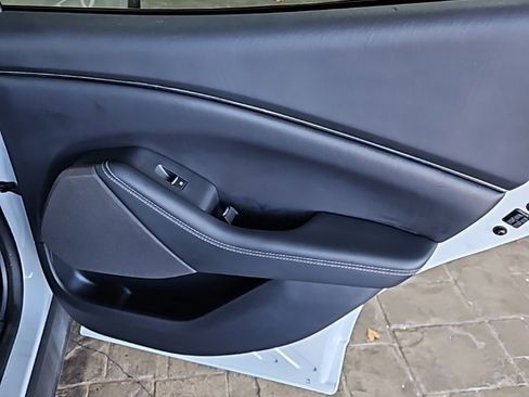 Used 2022 Ford Mustang Mach-E Select image 14